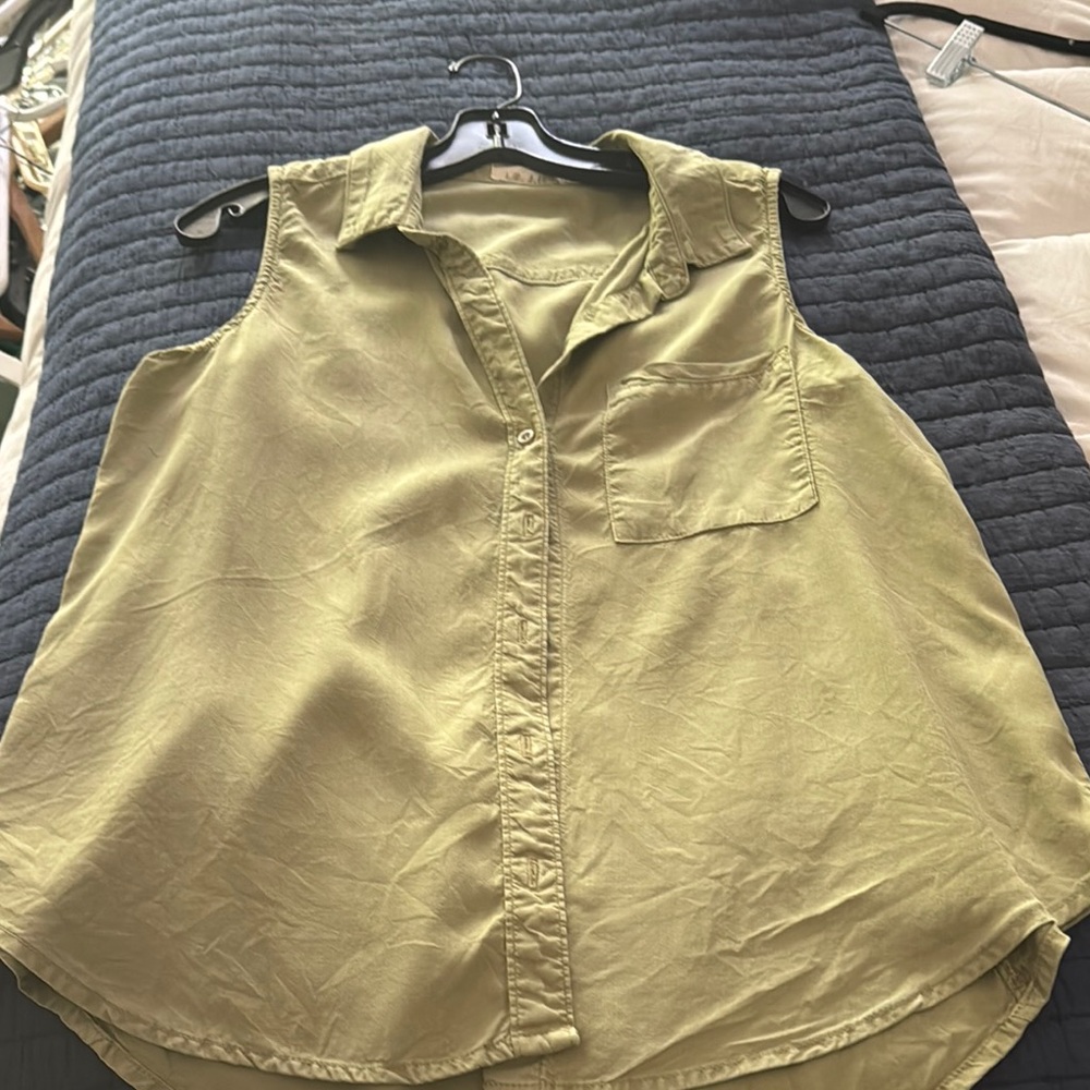 Bella Dahl Green  Button Down Shirt